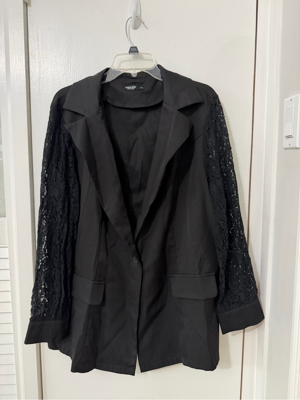 Women's Black Lace-Sleeve Blazer Jacket